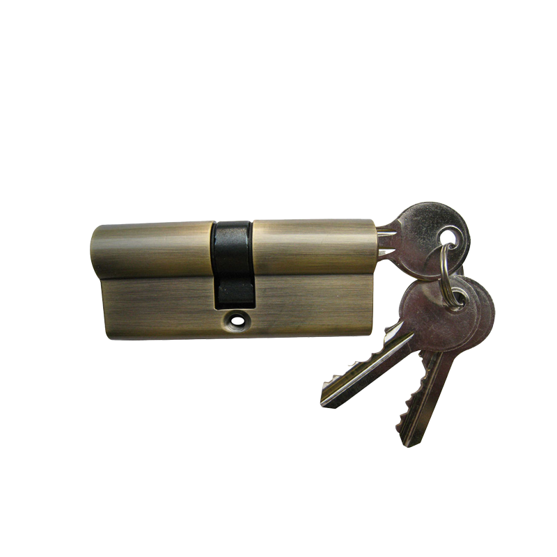 قلب باب مفتاح عادي